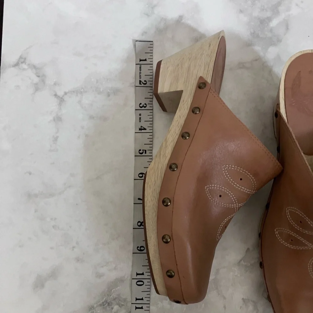 BIRD OF FLIGHT Leather Studded Shy Clog Size 8.5-9 - Picture 9 of 10
